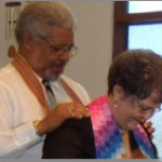 Music Director receiving her shawl